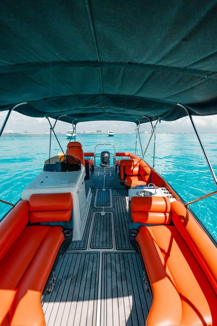 Atardeceres Mágicos y Diversión Dinámica: La Experiencia Bowrider 28 FT