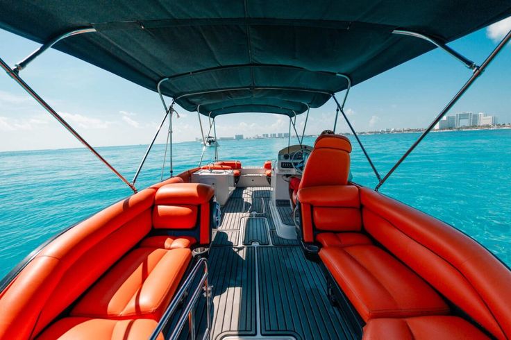 Atardeceres Mágicos y Diversión Dinámica: La Experiencia Bowrider 28 FT