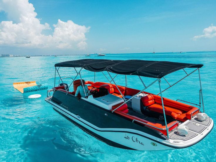 Atardeceres Mágicos y Diversión Dinámica: La Experiencia Bowrider 28 FT