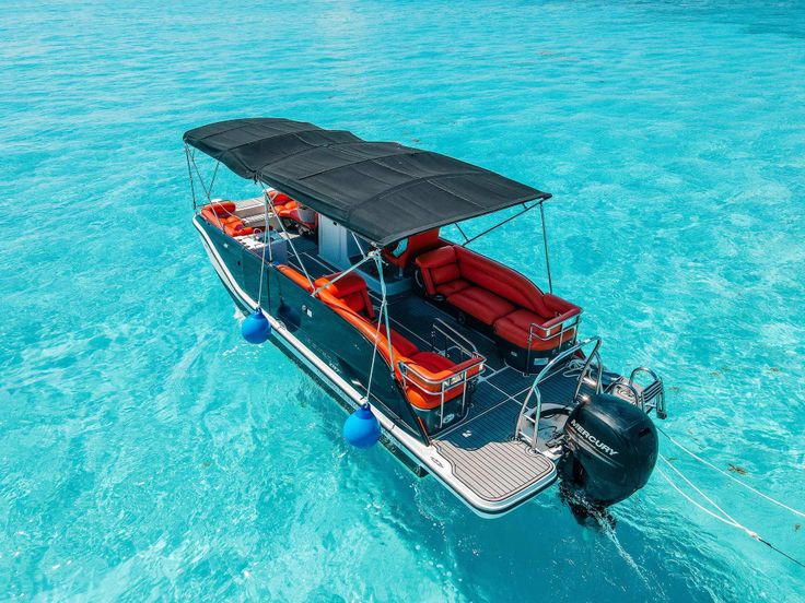 Atardeceres Mágicos y Diversión Dinámica: La Experiencia Bowrider 28 FT